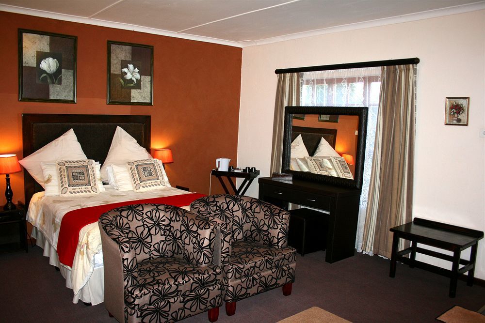 Thatchings Bed And Breakfast Nottingham Road Dış mekan fotoğraf