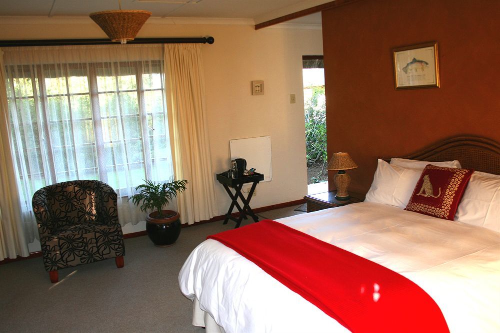 Thatchings Bed And Breakfast Nottingham Road Dış mekan fotoğraf